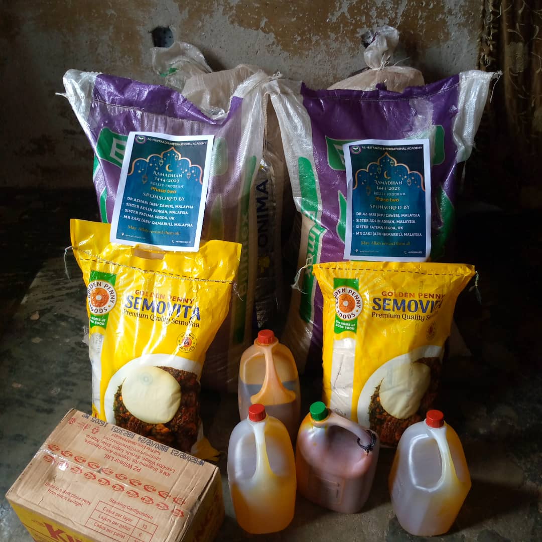 Rice, semovita, cooking oil and other staple supplies.